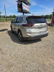 2025 Nissan Rogue SL FWD - Exterior Rear Left Corner Image